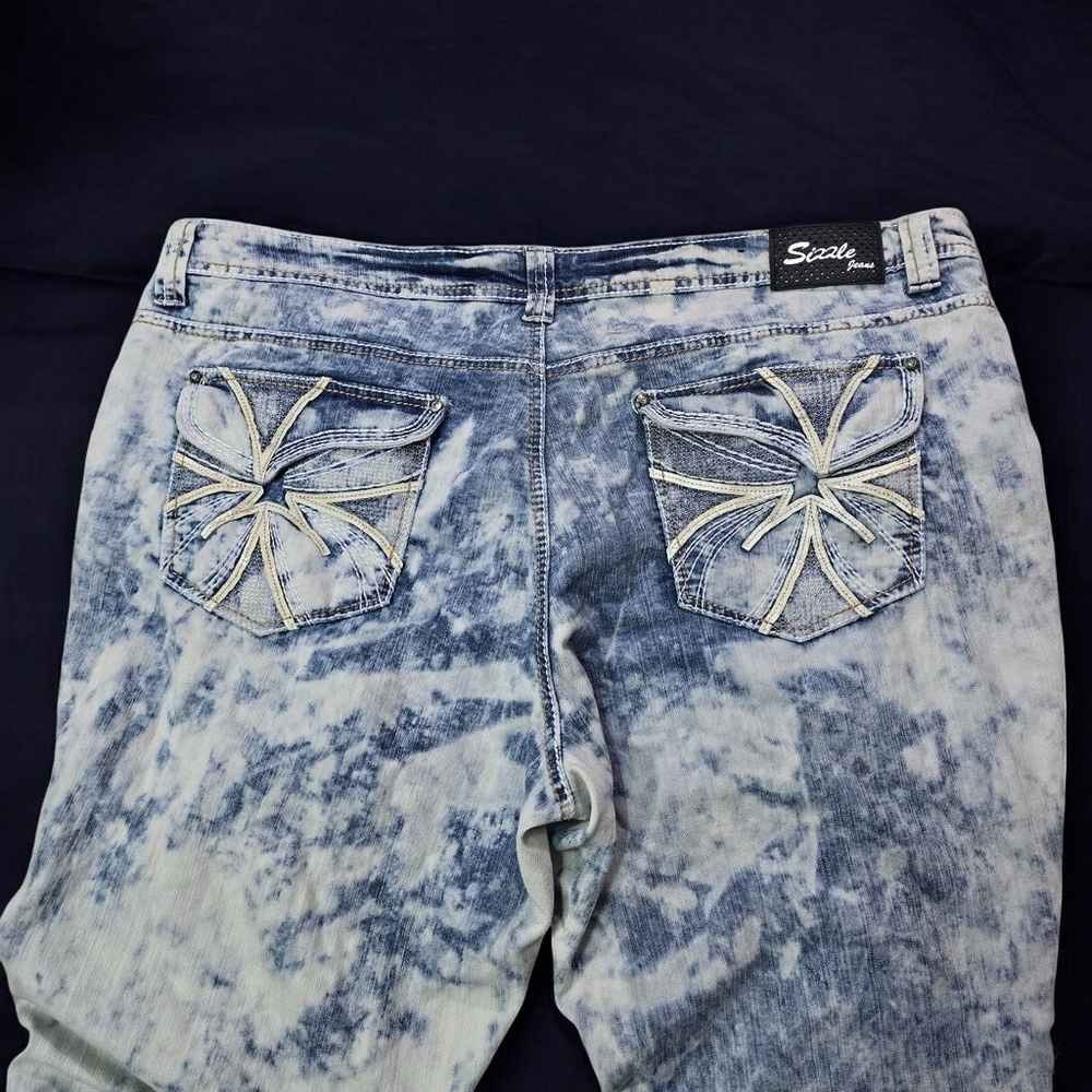Y2K McBling Acid Wash Jeans 24W Rhinestone Butterfly Plus Size Sizzle